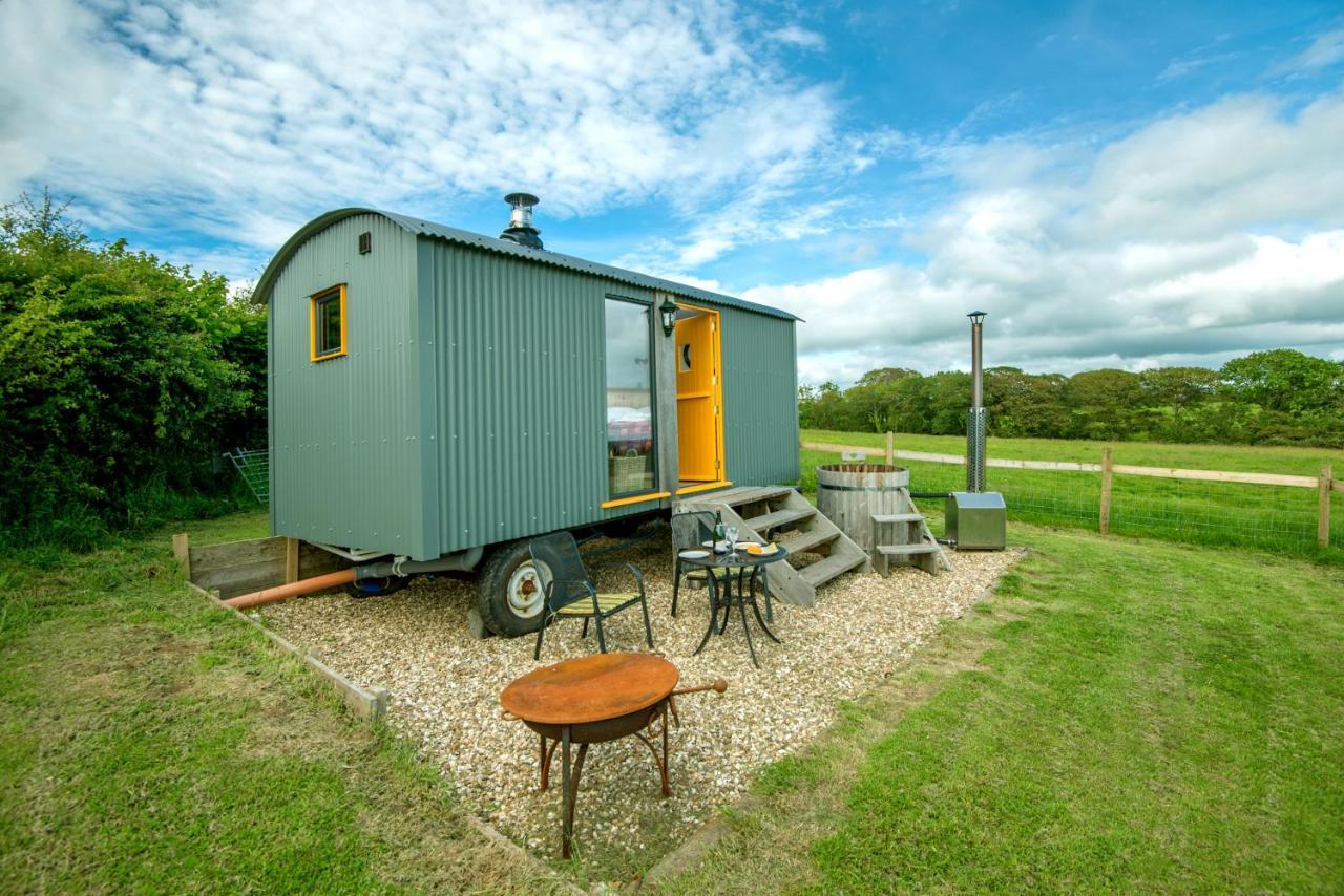 Отель Kidwelly Glamping Экстерьер фото